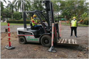 Nuevos operadores certificados en el manejo de Montacargas