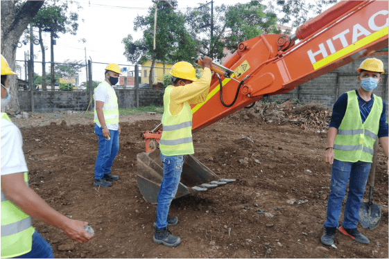 pausas-activas-inspeccion-de-maquinaria-15